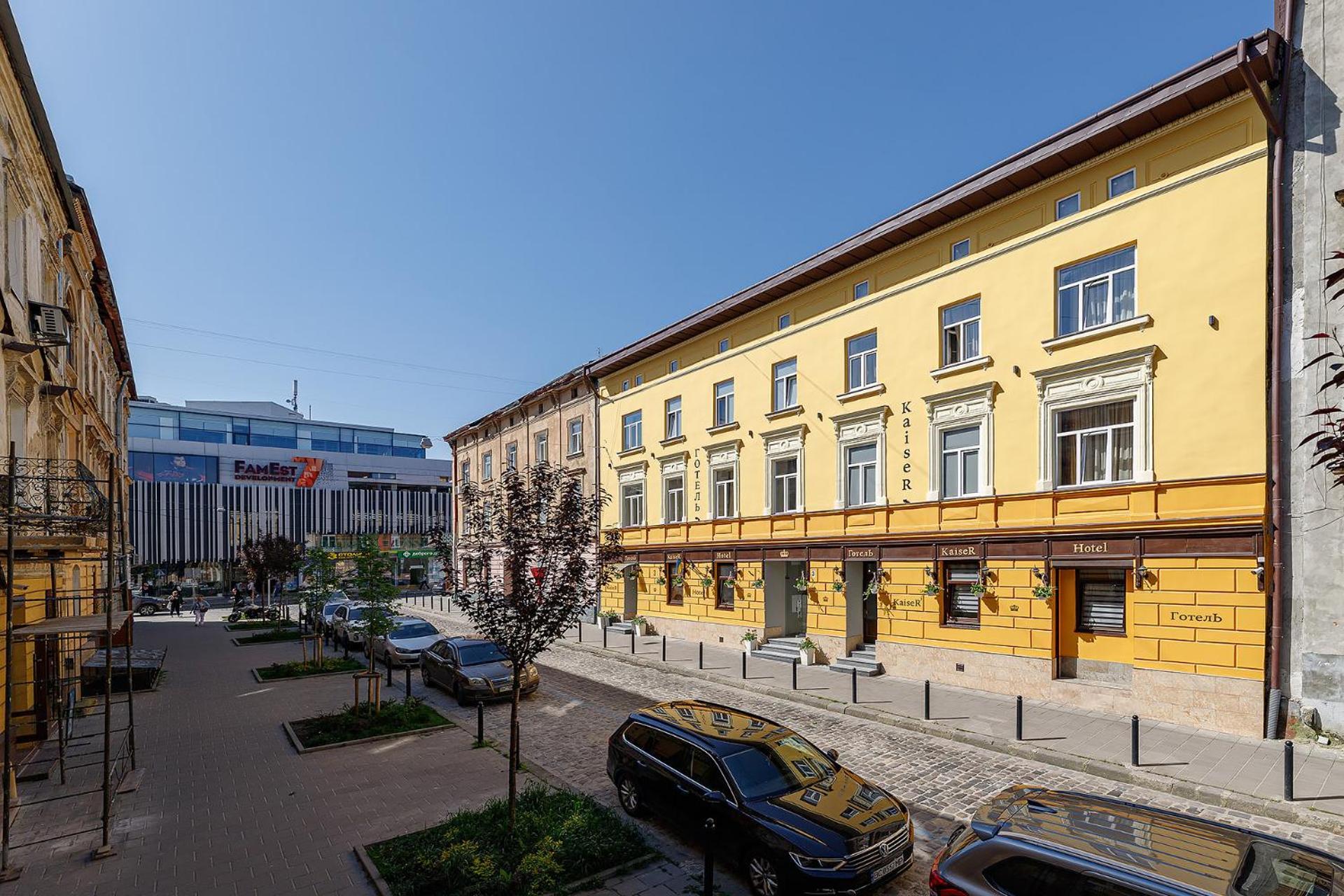 Готель Кайзер У Львові ภายนอก รูปภาพ